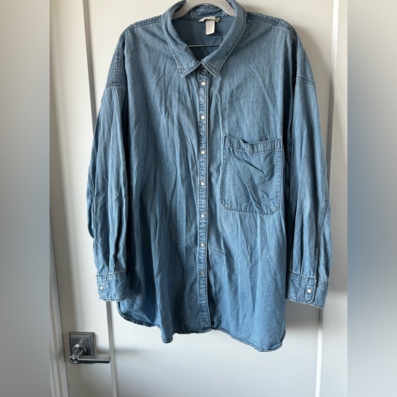 H&M Light Blue Denim Shirt - Picture 1 of 16